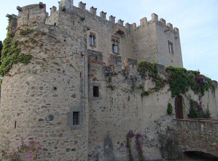 Castell de Pedra, Spain